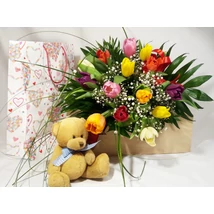 Tulipáncsokor - Ajándék plüssmacival